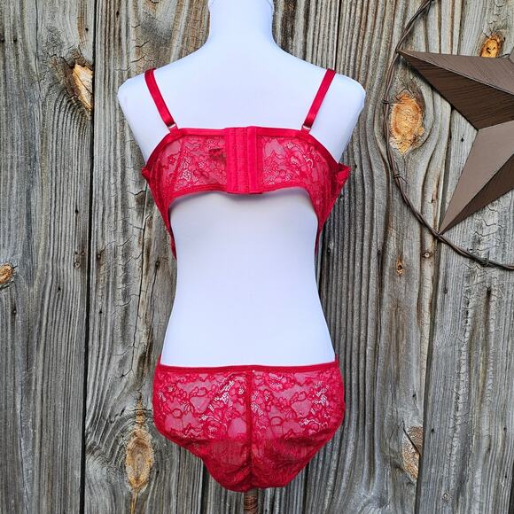 Red Lace Bodysuit Torrid Curve Plus Size 2x Stretch Underwire Negligee Sexy Bow - Picture 4 of 10